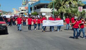 Trabajadores en Guaymas exigen al IMSS mejor servicio y vivienda barata