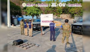 Semar asegura paquetes con presunta cocaína frente a las costas de Huatulco, Oaxaca
