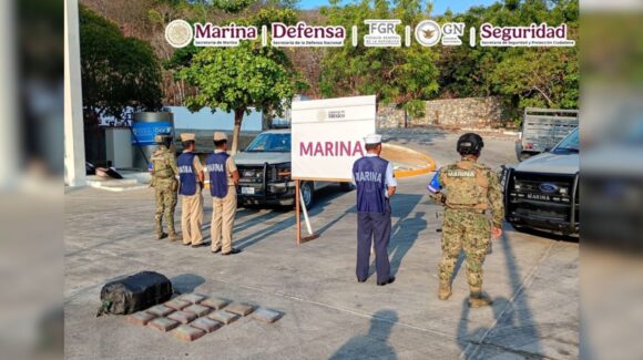 Semar asegura paquetes con presunta cocaína frente a las costas de Huatulco, Oaxaca