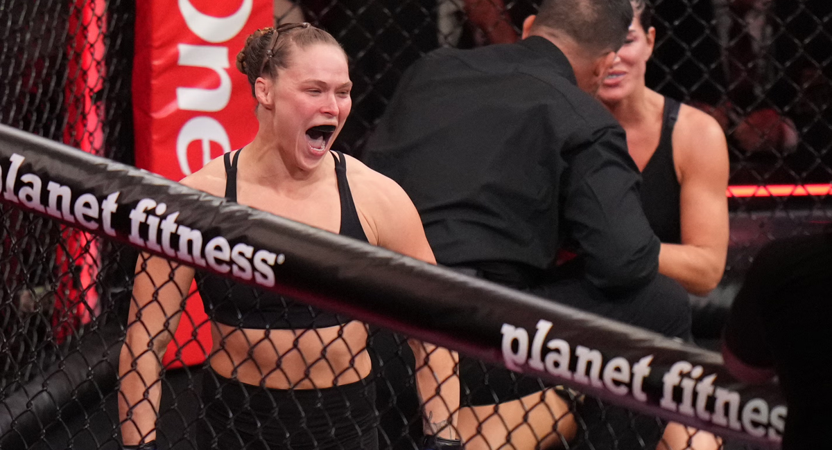 Impresionante regreso de Ronda Rousey; finaliza en segundos a la leyenda Gina Carano