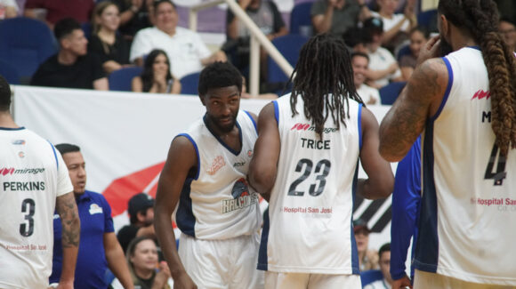 Vibrante victoria de Halcones de Obregón ante Toros en el arranque de los playoffs