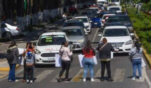 Bloqueos y accidentes cierran vialidades en Valle de México este jueves