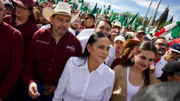 Marcha de Morena contra Maru Campos arranca entre acusaciones de bloqueos y tensión política en Chihuahua