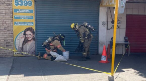 Acordonan y desalojan zona en Ciudad Obregón por botella con sustancia desconocida; descartan riesgo