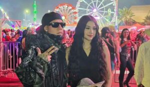 Santa Fe Klan sorprende al cantar junto a Su Majestad La Brissa en La ExpoGan Sonora