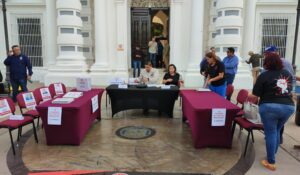 Integrantes del Steus bloquean bulevares en Hermosillo por falta de acuerdos