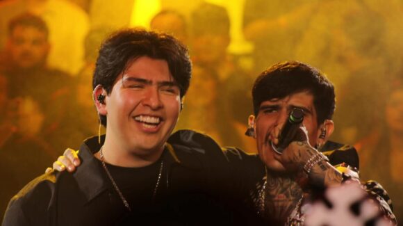 Tombochio arma fiesta en el Palenque de la ExpoGan 2026 con Adriel Favela y Hans El Oso