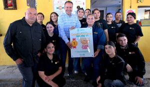 Toño Astiazarán reconoce a ganadores de la novena Muestra Gastronómica de San Pedro