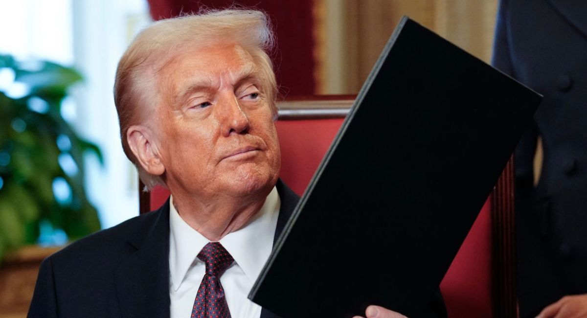Estados Unidos subirá a 25% arancel a vehículos europeos, anuncia Trump