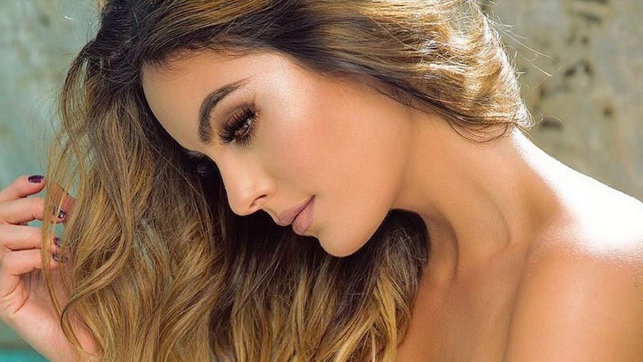 Con tierna FOTO: Ximena Navarrete presume en redes sociales su pancita de embarazo