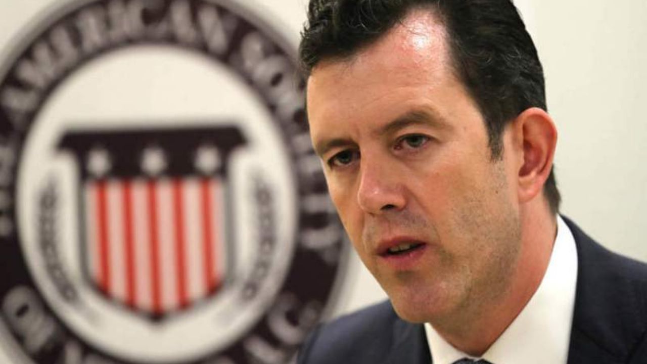 Larry Rubin afirma que Trump merece salir como los otros presidentes, por la puerta grande