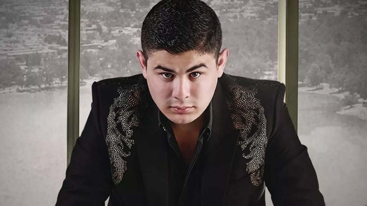 A dos meses del asesinato de su hermano, Alfredo Olivas reaparece en redes sociales