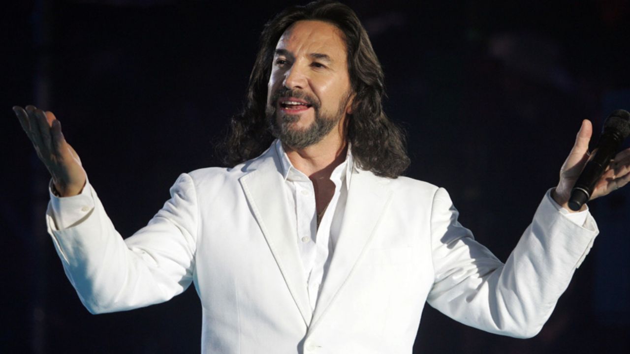 ¿Palabra de Dios? ‘El Buki’ envía convincente mensaje en Twitter; lo comparan con Jesucristo