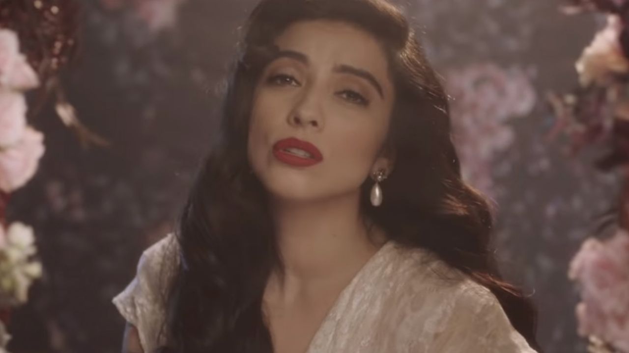 ¡Trágico! Mon Laferte narra lo duro que es luchar contra el cáncer: “Perdí la movilidad”