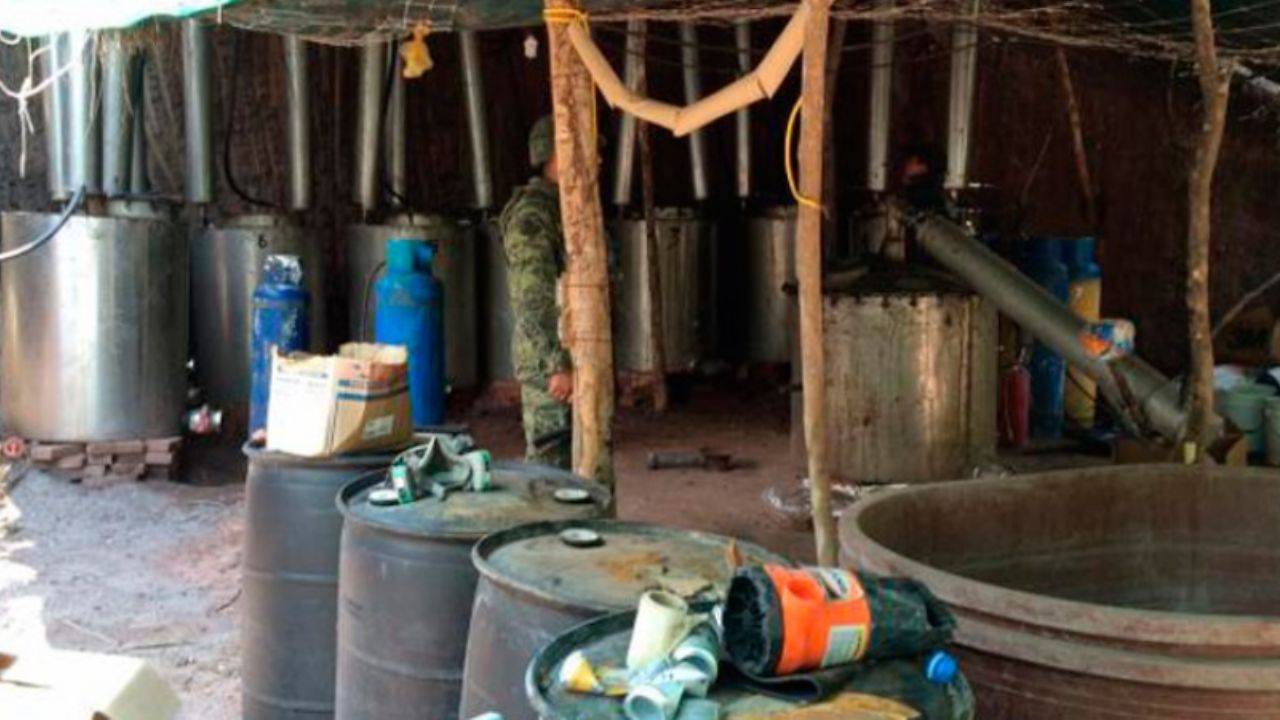 Tras el descubrimiento de un megalaboratorio, metanfetamina la sustancia que envenena a Ciudad Obregón