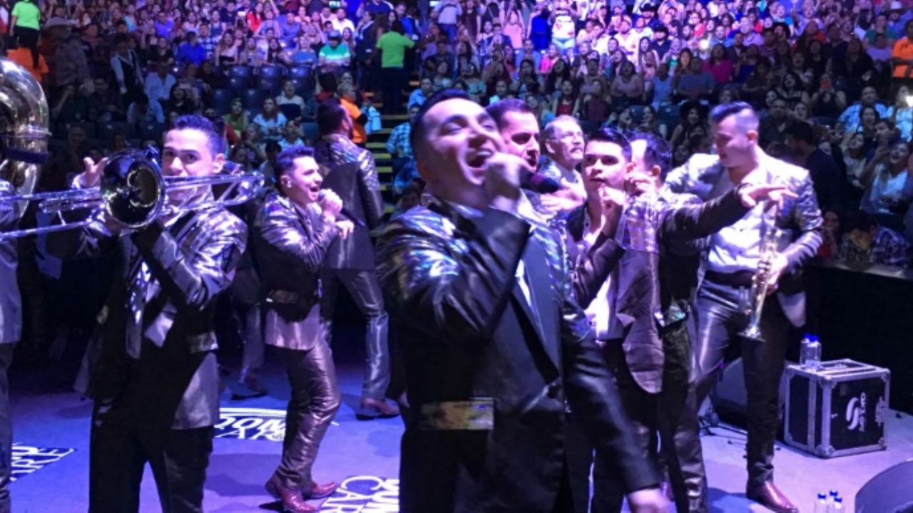 Cantante del regional mexicano revela en Instagram el trágico incidente que vivió en EU