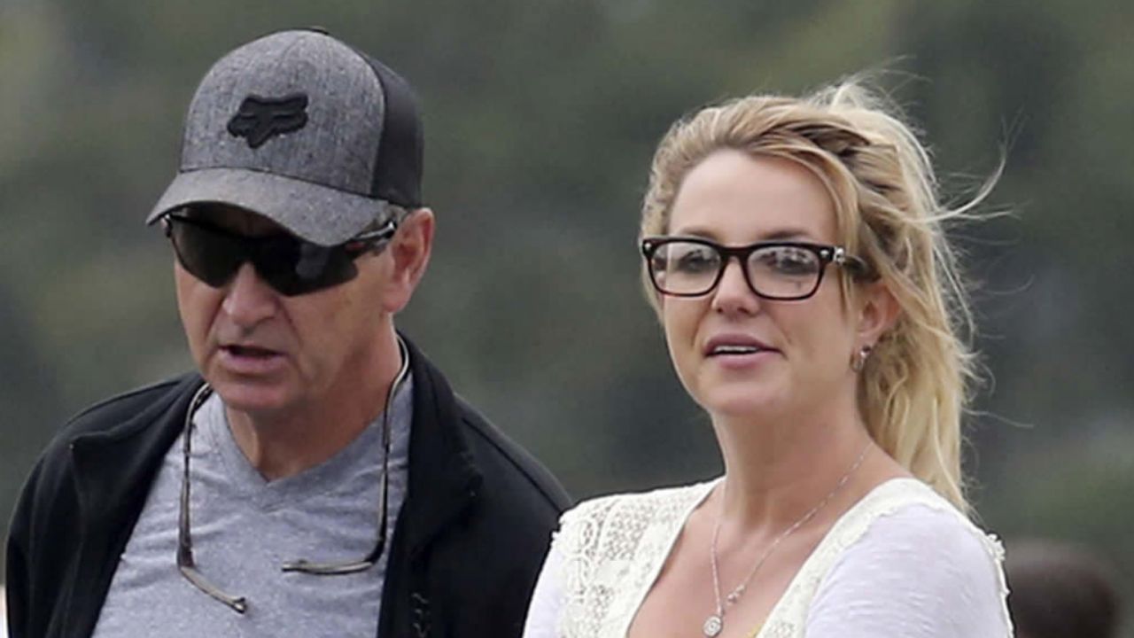 ¡Britney Spears está libre! Tras 13 años, juez le retira la tutela a su padre Jamie Spears