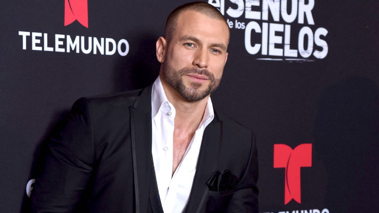 Tras desaparecer y ser dado por muerto, Rafael Amaya ‘regresa’ al foro de ‘El Señor de los Cielos’