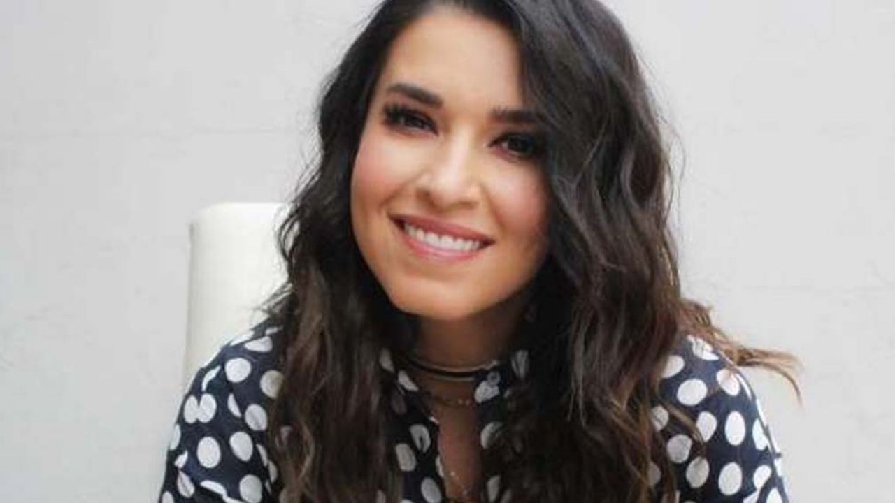 Desde ‘Venga la alegría’, Laura G impacta con su ‘look’ y roba las miradas en TV Azteca