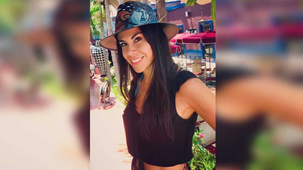 Paola Rojas desata pasiones en Televisa al lucir cinturita de infarto con ceñido vestido