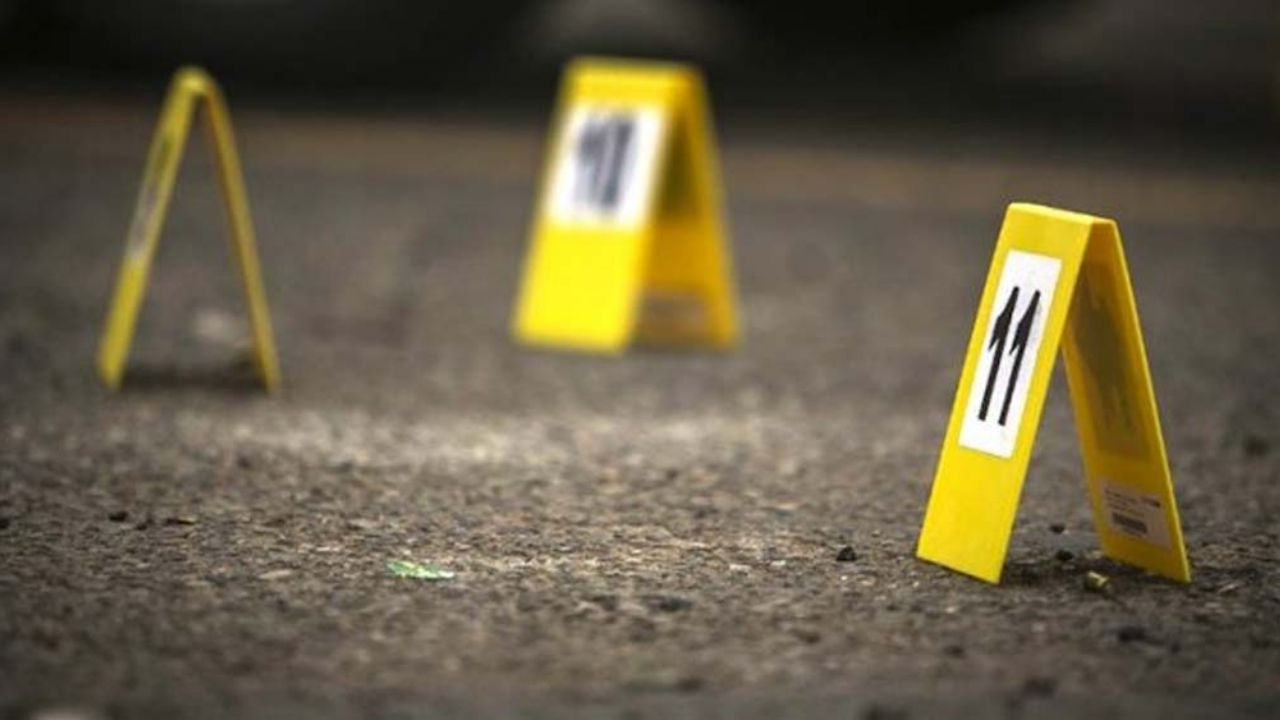 A escasos metros de la Presidencia Municipal, abandonan el cuerpo baleado de un hombre en Zacatecas