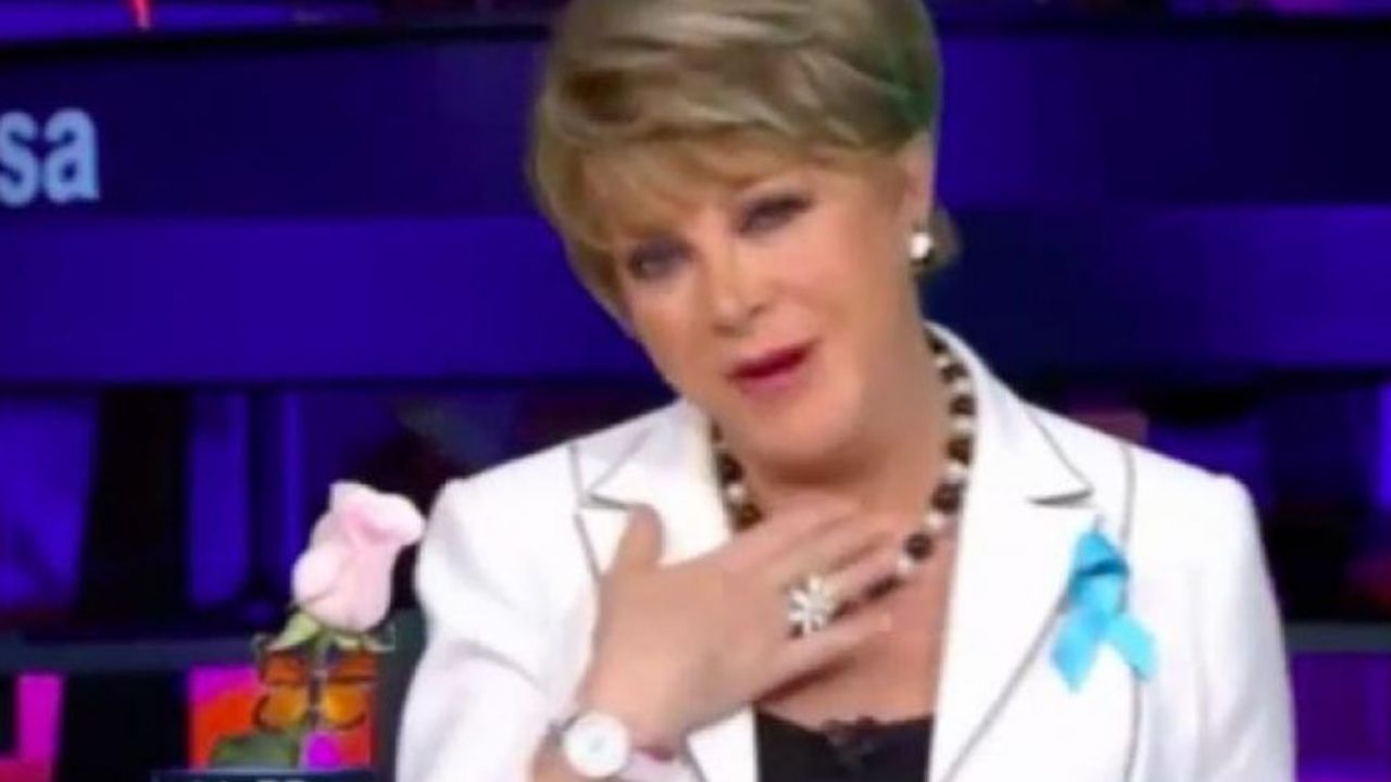 ¡Qué cuerpazo! Lolita Ayala presume FOTO en traje de baño y causa furor en Instagram