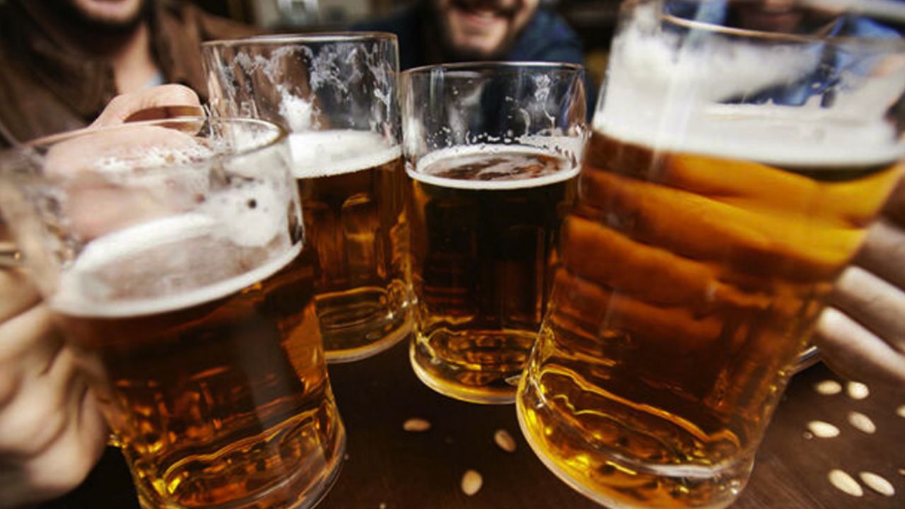 ¿Se te pasaron las copas este Dia de las Madres? Combate la cruda con estos alimentos