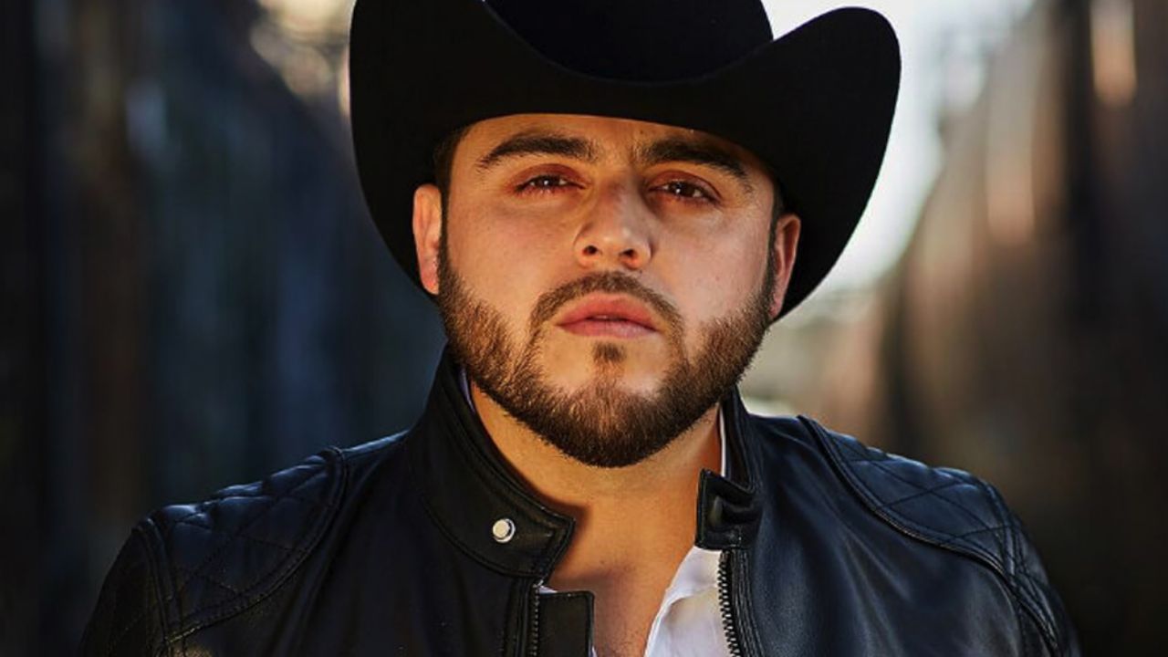 ¡Derrocha dinero! El cantante Gerardo Ortiz comparte el lujoso regalo que le hizo a su madre