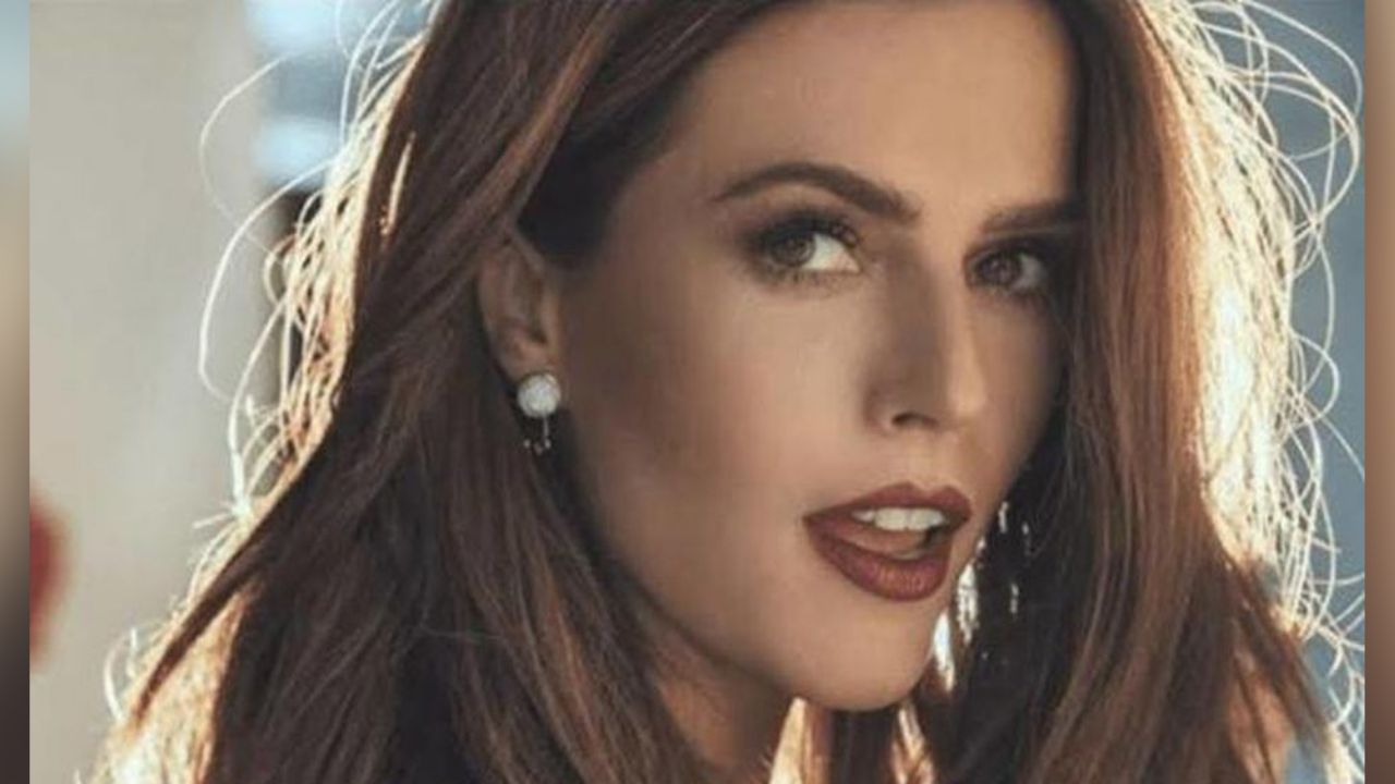 Claudia Álvarez pone de ‘cabeza’ a todo Televisa al posar en infartante ‘outfit’ negro: “Perfecta”