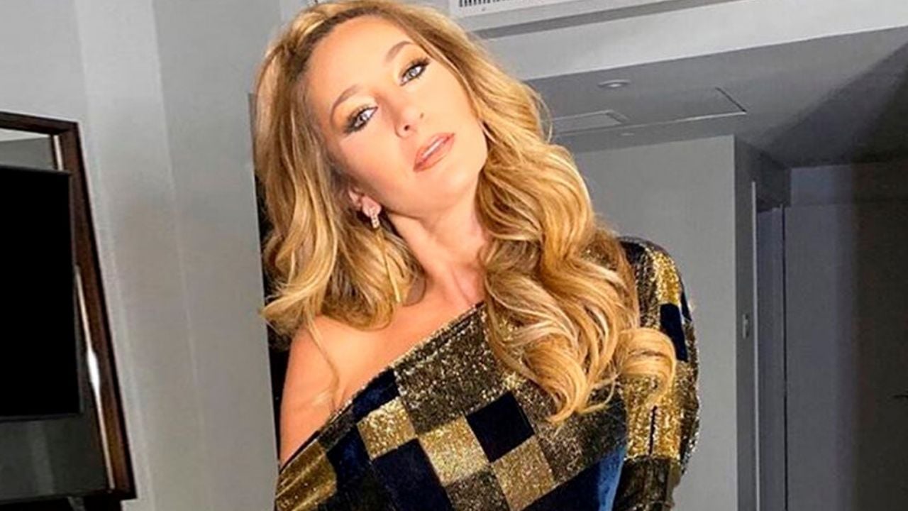 Geraldine Bazán presume sus bronceados encantos delanteros con sensual bikini