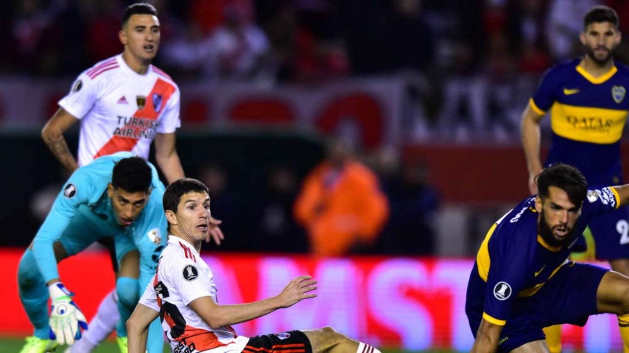 Presidente de River revela que Macri ayudó a empoderar a Boca Juniors