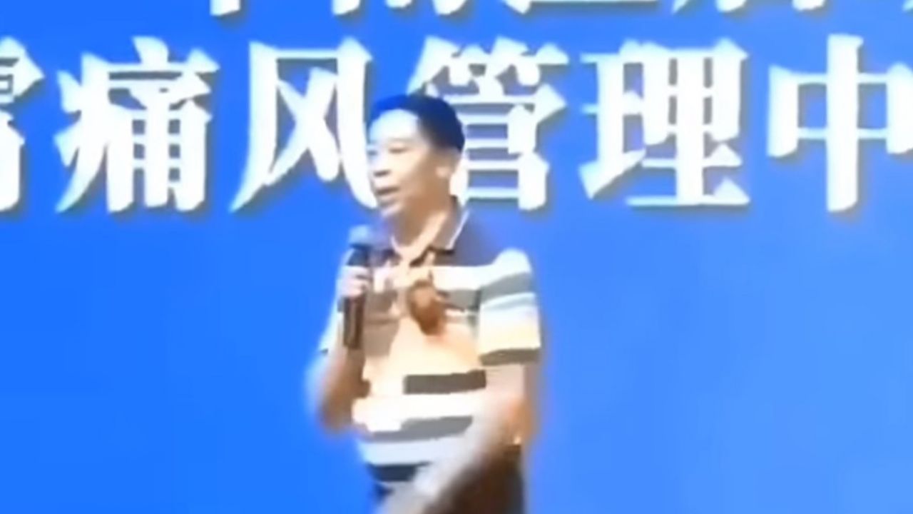 VIDEO: Hombre muere en plena conferencia sobre productos de salud