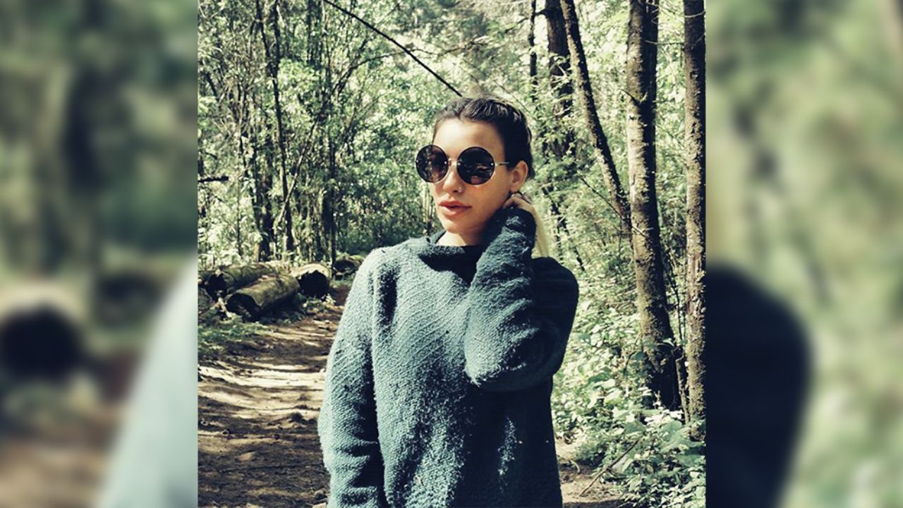 Marcela Moss recibe el 2020 al lucir su voluptuosa figura en traje de baño