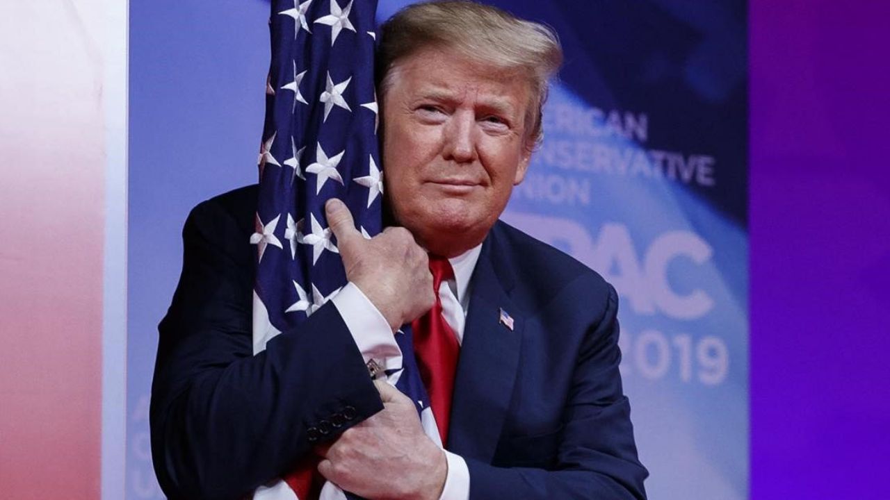 El extraño tuit de Donald Trump tras los ataques de EU en aeropuerto de Irak