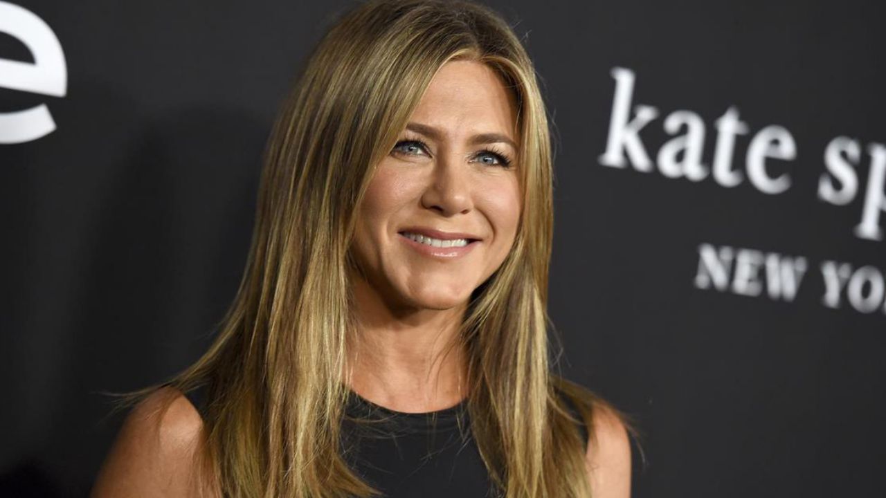 ¡Espectacular! Jennifer Aniston se luce con atrevido bikini en la Riviera Maya