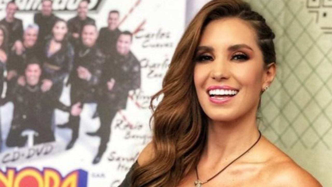 Andrea Escalona pone candente el inicio del 2020 con aleopardado bikini