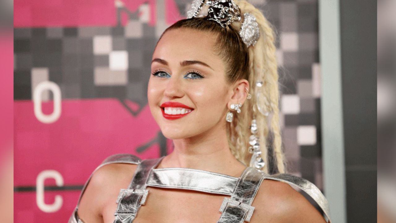Miley Cyrus anuncia ‘She Is Here’, su nuevo proyecto musical de este 2020