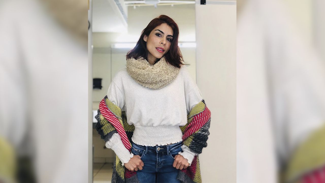 ¡Asombrosa! María León enamora a sus fanáticos al bailar en el tubo