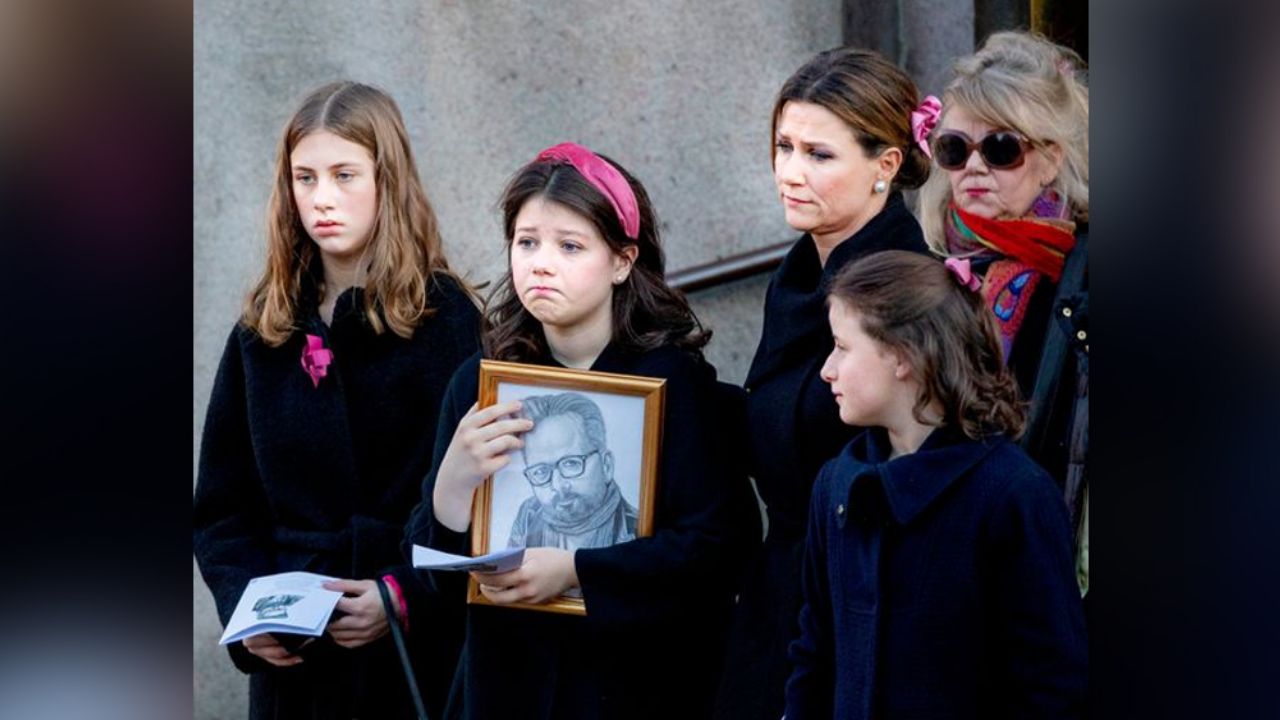 ¡Desgarrador! Hija de Ari Behn ofrece emotivo discurso sobre el suicidio