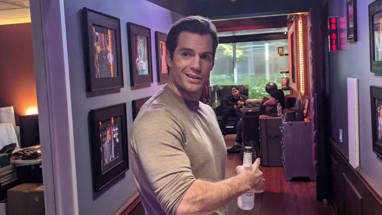 ¿Qué guapa actriz de Marvel hizo que Henry Cavill no se sintiera atractivo?