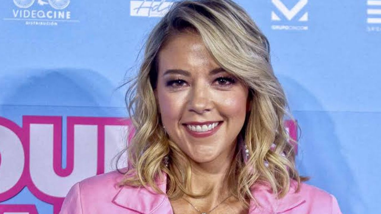 Fernanda Castillo luce su abdomen plano con sensual foto en bikini blanco