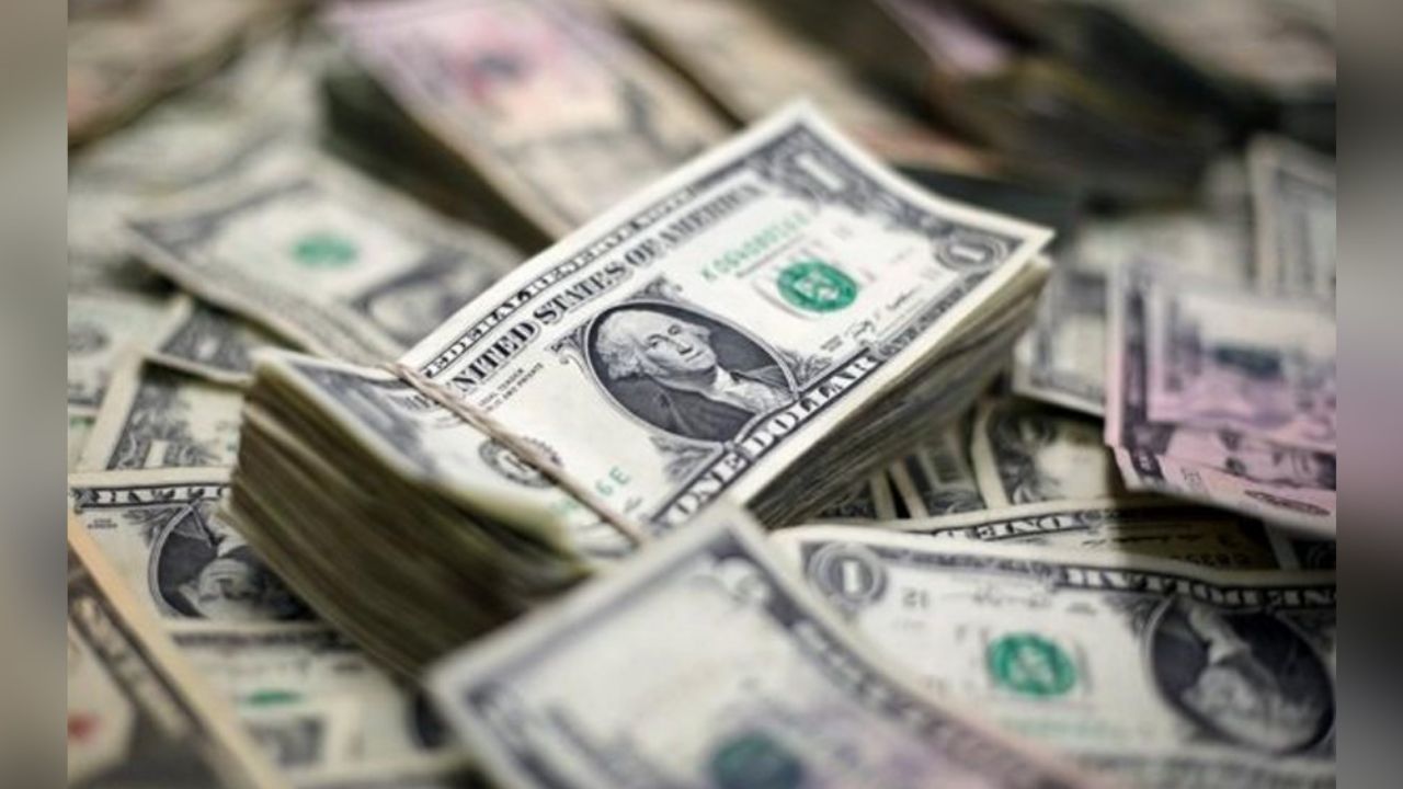 Al tipo de cambio actual, así amaneció el precio del dólar hoy 5 de enero