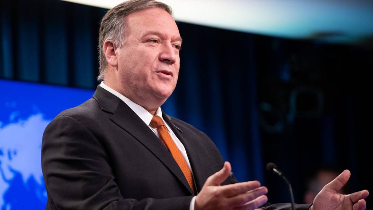“Hipócritas”: Mike Pompeo habla sobre la decisión de guardar luto en Irán