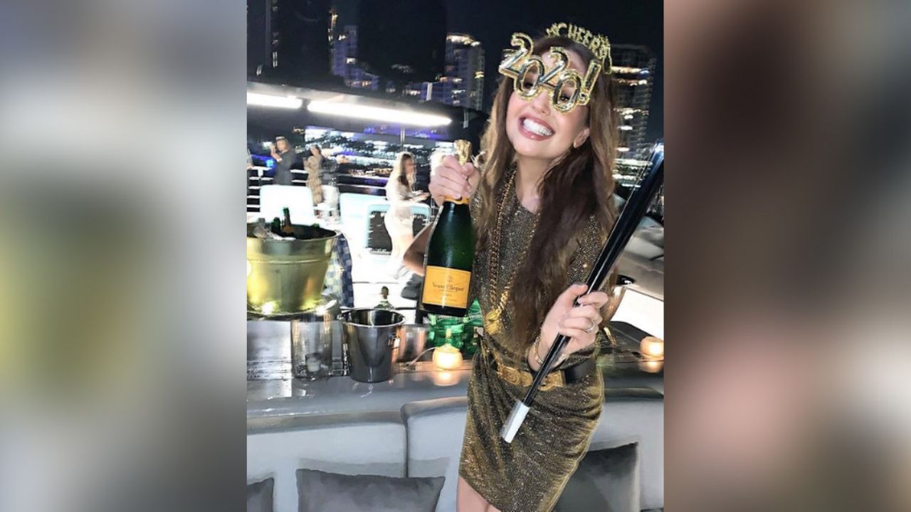 ¿Enojada con Tommy Mottola? Thalía saca su furia, patea y golpea a hombre