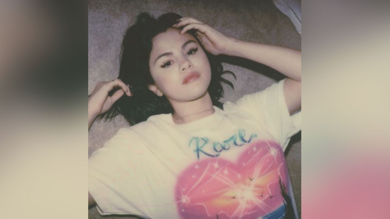 Con camiseta mojada y desde la bañera, Selena Gomez acalora redes sociales