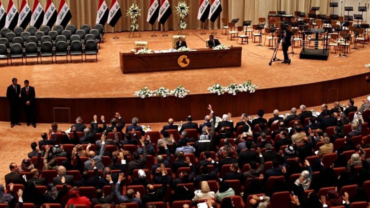 Parlamento de Irak vota a favor para la expulsión de tropas extranjeras