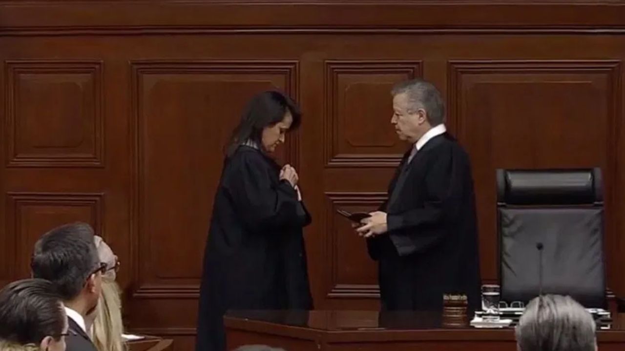 Ríos-Farjat asume como tercera ministra de la SCJN y hace historia
