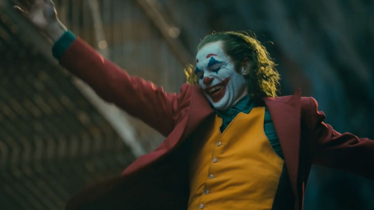 ‘Joker’: Revelan escenas eliminadas donde Phoenix entra al show de la cinta