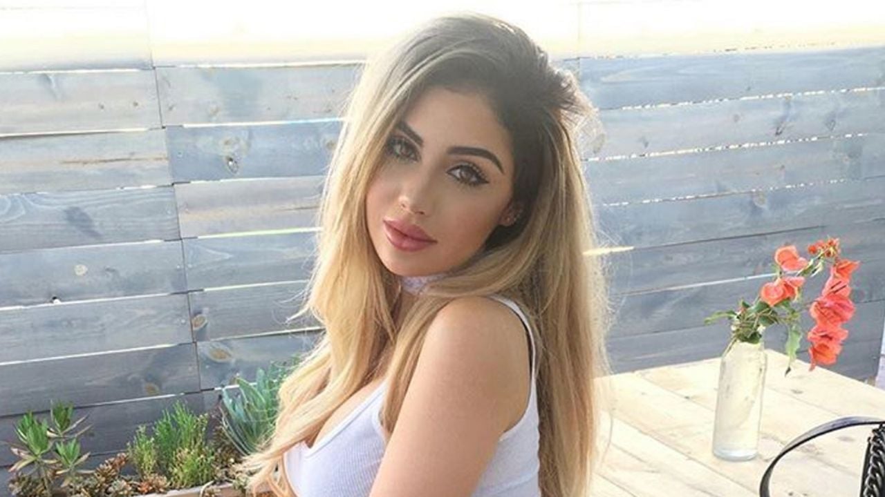 Alexa Dellanos celebra su cumpleaños desde el Caribe y con infartantes bikinis