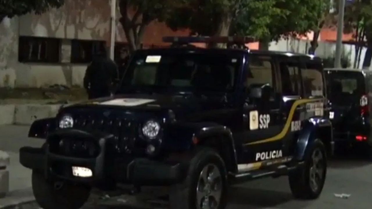 CDMX: En zona de ‘franeleros’, asesinan a hombre con bote de concreto